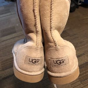 Girls UGGS excellent used condition size 4